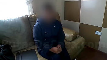 Joven Madre Soltera Acude Al Casting Y Se Deja Romper El Culo Por Unos Cuantos Billetes!