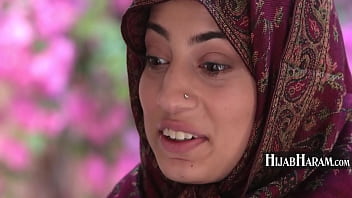 Muslim Woman Introduces Herself To Every Black Man In Neighborhood | Hijabharam