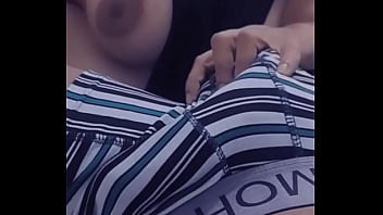 Tetona Agarrando La Verga Dura Mientras Terminábamos Las Tareas