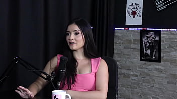 Na Penetração Do Sexo Ela Tem Dificuldade De Gozar, E O Que Ela Faz De Bom Na Cama é… – Karen Gonçalves (sheer/red)