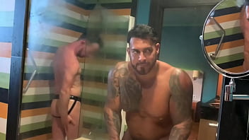 Latino Bbc Viktor Rom With Submissive In Shower – Sergio Wilde —