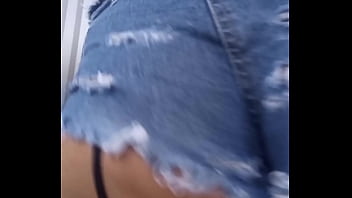 De Shortinho Jeans Andando Na Rua Igual Piranha!! Voltou Pra Casa Com Negao. Final Vídeo