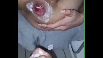 Putita Blanca Con Puño En El Ano