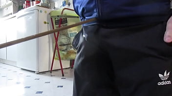 Lustmelken Im Trainingsanzug