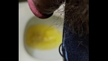 Osofroze From Cb Urinates In Airbnb