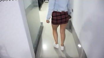 Mi Prima Se Vuelve Una Puta Cuando Viene A Casa...