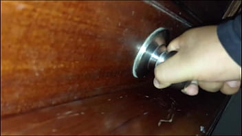 Espiando A Mi Madrastra Culona Uerme