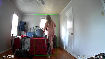 Hidden Camera – _step_ Mom Comes Home From Shopping, Tries On New Clothes And Masturbates!