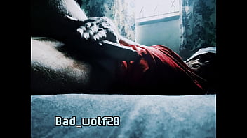 男人的阴茎是他身体上用于排尿和性交的部分 bad wolf28 抚摸他的阴茎。