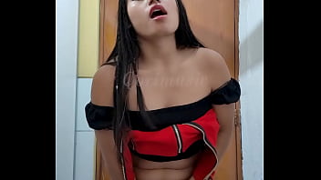 Qori Music Masturbandose En La Calle