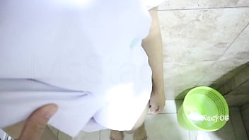 19yo Pinay Risky Fuck Inside Classmate’ Bathroom