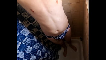 Ich Dusche In Meiner Grauen Adidas (2024)