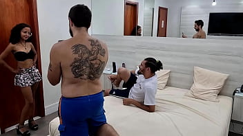 Bastidores Da Gravação Da Primeira Vez No Canal Da Victoria Ferraz Gozando Varias Vezes E Ganhando Muito Leite