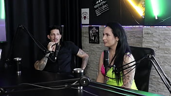 Teve Crise De Ansiedade Por Causa Da Sua Roupa Transparente Na Casa De Swing, Tentou Trazer Amigos Para O Porn_ – Joice Muller _ Rennan Delgado