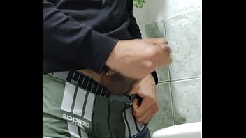 Big And Rich Cock Gives A Good Cumshot