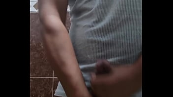 Yo Ordeñándome Para Una De Mis Putas 1