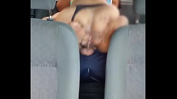 Casada Maravilhosa Da Academia Sentando Gostoso Dentro Do Carro Enquanto O Corno Tá Em Casa