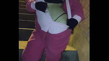 Acosando A Madura Venezolana Culona En Las Calles De Lima Disfrazada De La Novia De Stitch Anal - Parte 1