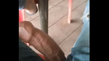 Se Masturba En La Casa De La Vecina