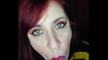 Le Envío Un Nude A Mi Hermanastra Y Se Pone Horny