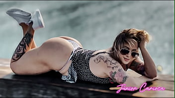 Comi A Safada Dentro Do Uber E Ela Me Levou Ao Apartamento Para Foder A Buceta Dela.. Assista Completo No Cassiflix