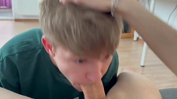 He Invited A Student To Visit, Gave A Juicy Blowjob And Brought Him To Orgasm
