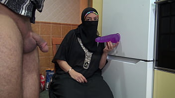 Moroccan Cuckold Wife Humiliates Her Husbands Small Dick