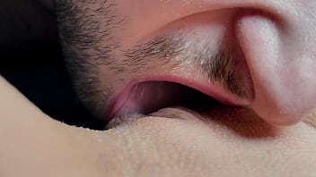 Naughty Tongue Eating Pussy