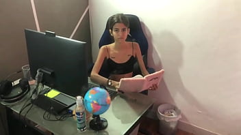 Piscologa Sexual No Se Aguanta Las Ganas De Ver Mi Verga Grande Y Me La Follo Por Su Coño Apretado – Porno En Español Historia Completa