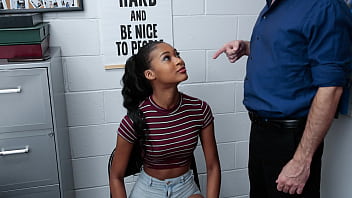 Teen Realizes She Has Only Way Out Of The Trouble – Lyftersex