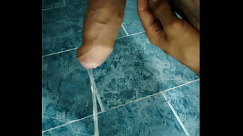 Baño De Oro Orina En La Ducha