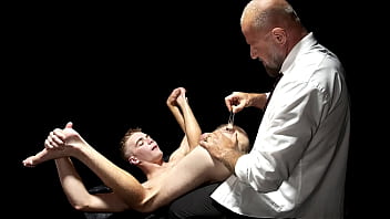 James Blonde’ 1st Grooming Experience! Felix Kamp Shoves A Glass Dildo Up His Ass, And Plays With The Twink’ Balls And Dick Until He Blasts All Over Himself!!