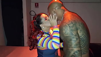 O Meu Cunhado Me Comeu Na Festa A Fantasia