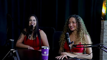 Nunca Se Divertiu Com Dois Homens, Nunca Tinha Pensado Em Criar Conteúdo Com Transsexual, Mas.., Tem Muita Sensibilidade Nos Pés E Gosta Do Soca Fofo – Bruninha A Surfistinha (watch On: Sheer/red)