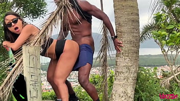 Casal Aventureiro Fudendo Ao Ar Livre E Gozando Muito (completo No Sheer E Red)