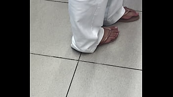 Pés De Chinelo No Mercado