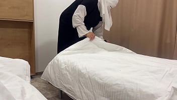 Arab Maid Seduces Hotel Client In Room With Her Tight Pussy