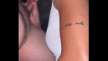 Novinha Pagando Um Boquete