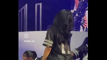 Cardi B Twerking
