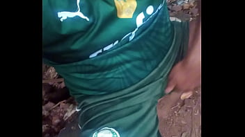 Palmeirense Esperando O Amigo Cansado Pra Chupar Sua Rola Grosa E Cheia De Pentelho