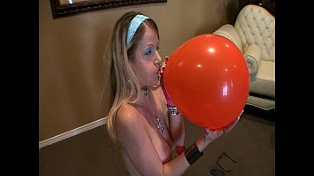 ⁣Tits, Fetish, Balloons, Popping - Unknown - 2025 - Sexy - Experience - Video 6549699