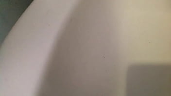 Sacando Mi Lechita En El Baño