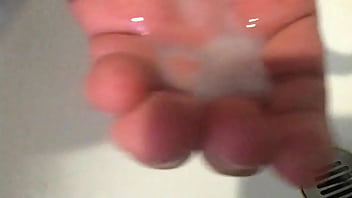 Venida En Mi Mano En El Baño