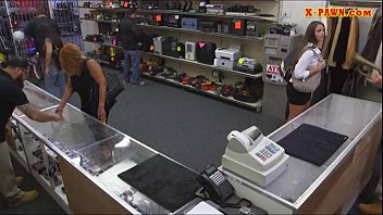 ⁣Amateur Whore Exchanged Her Pussy With A Chunk Of Money