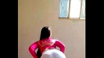 Jhennis Kut Kut Dançando Funk Chama A Kut Kut Que Ela é Fora Do Comum[1]